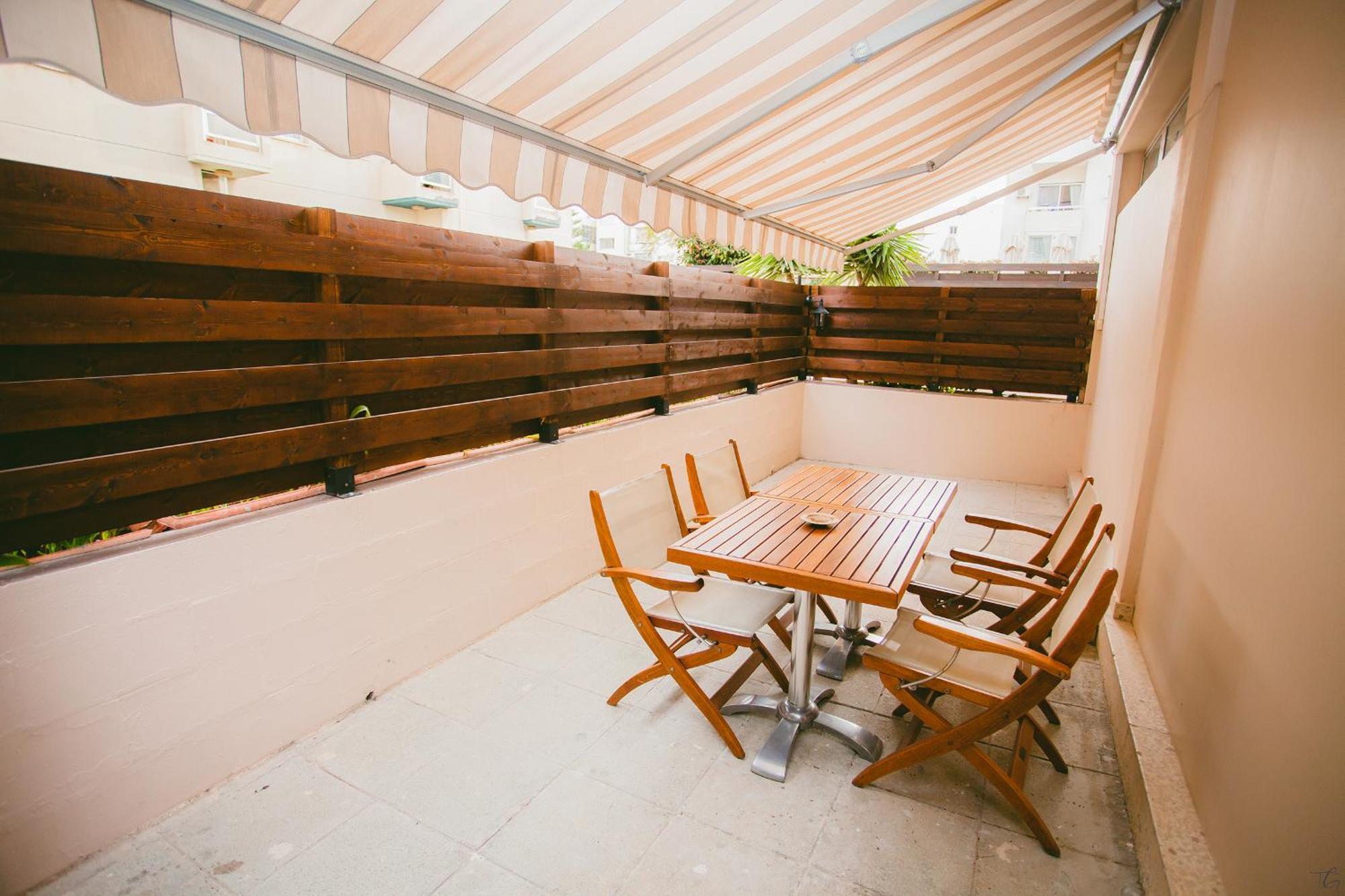 Vega Apartments Limassol Rum bild