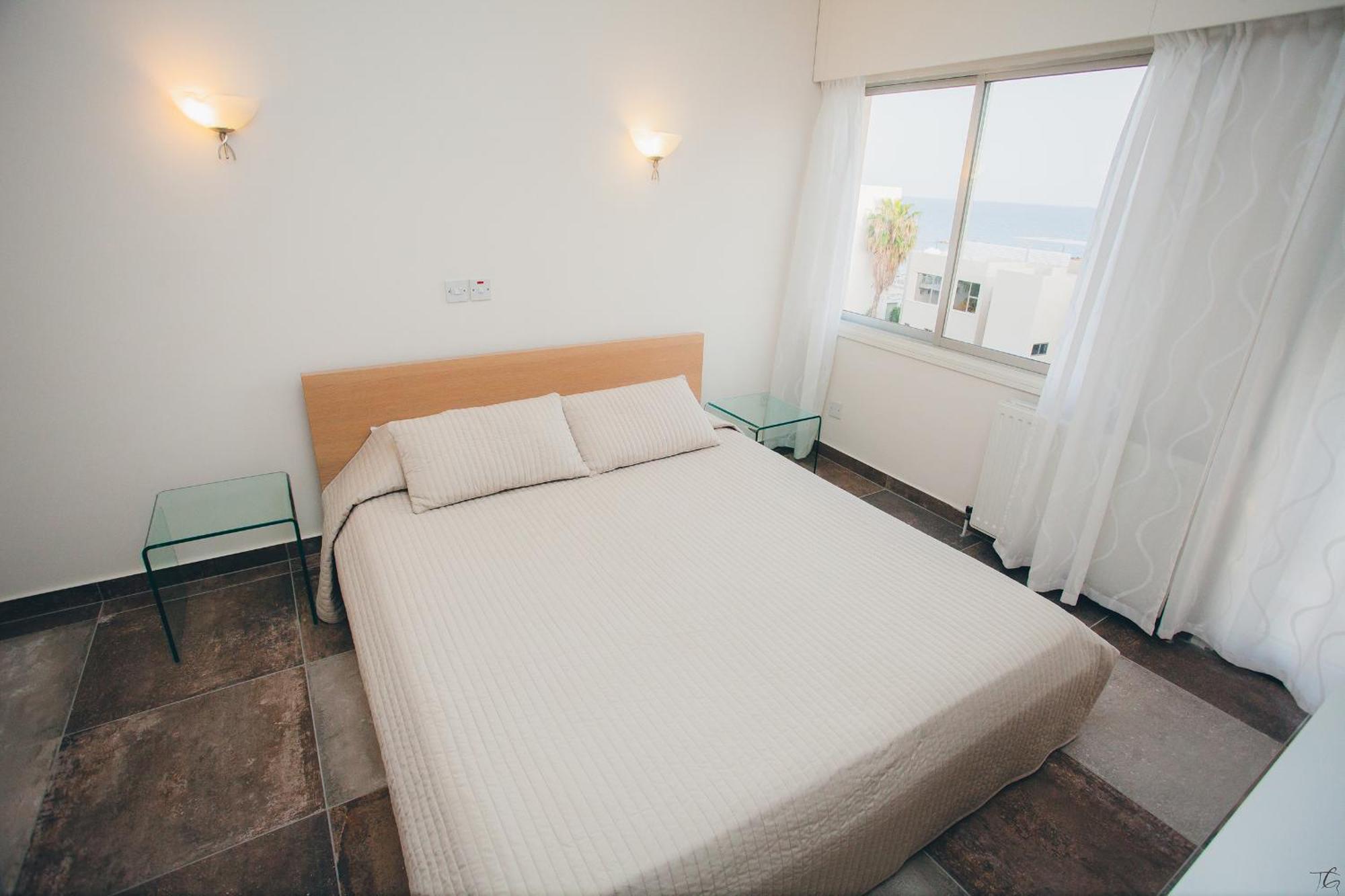 Vega Apartments Limassol Exteriör bild
