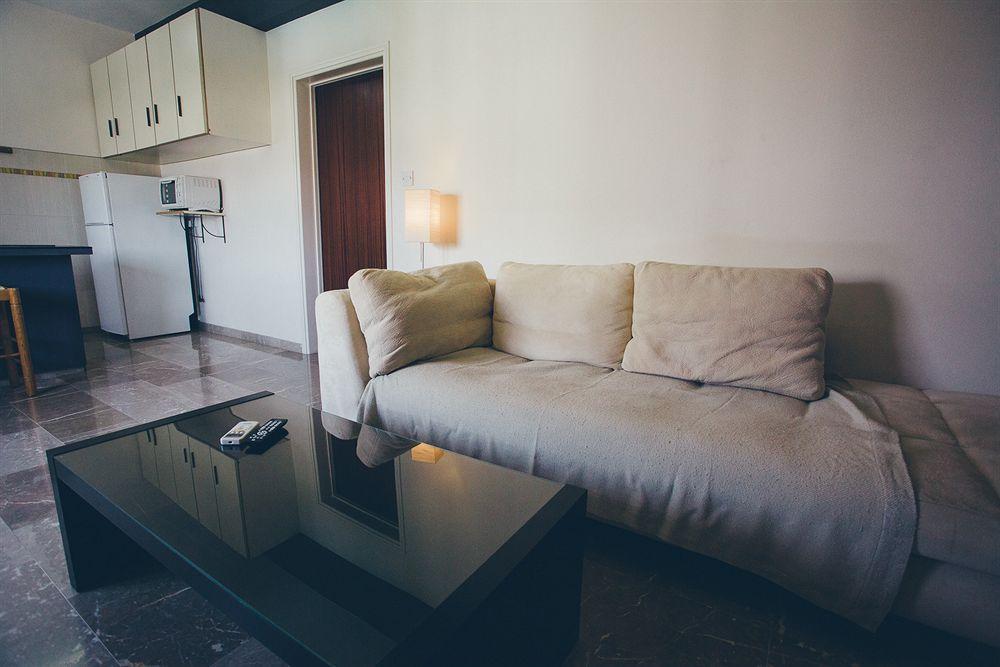 Vega Apartments Limassol Exteriör bild