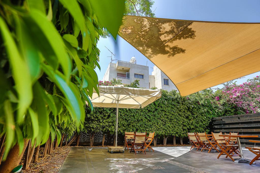 Vega Apartments Limassol Exteriör bild