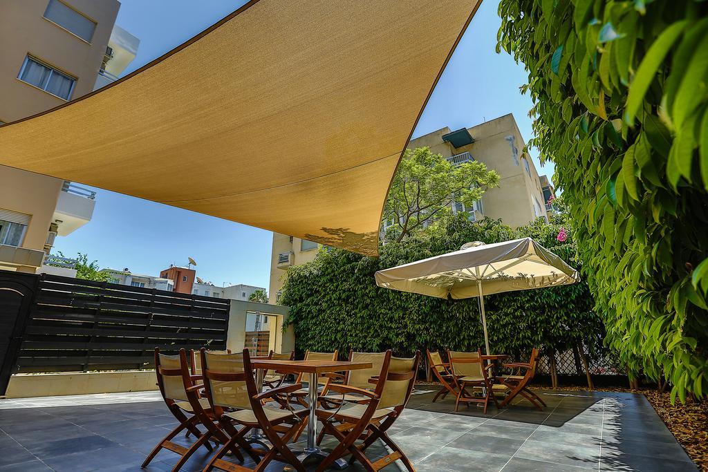 Vega Apartments Limassol Exteriör bild