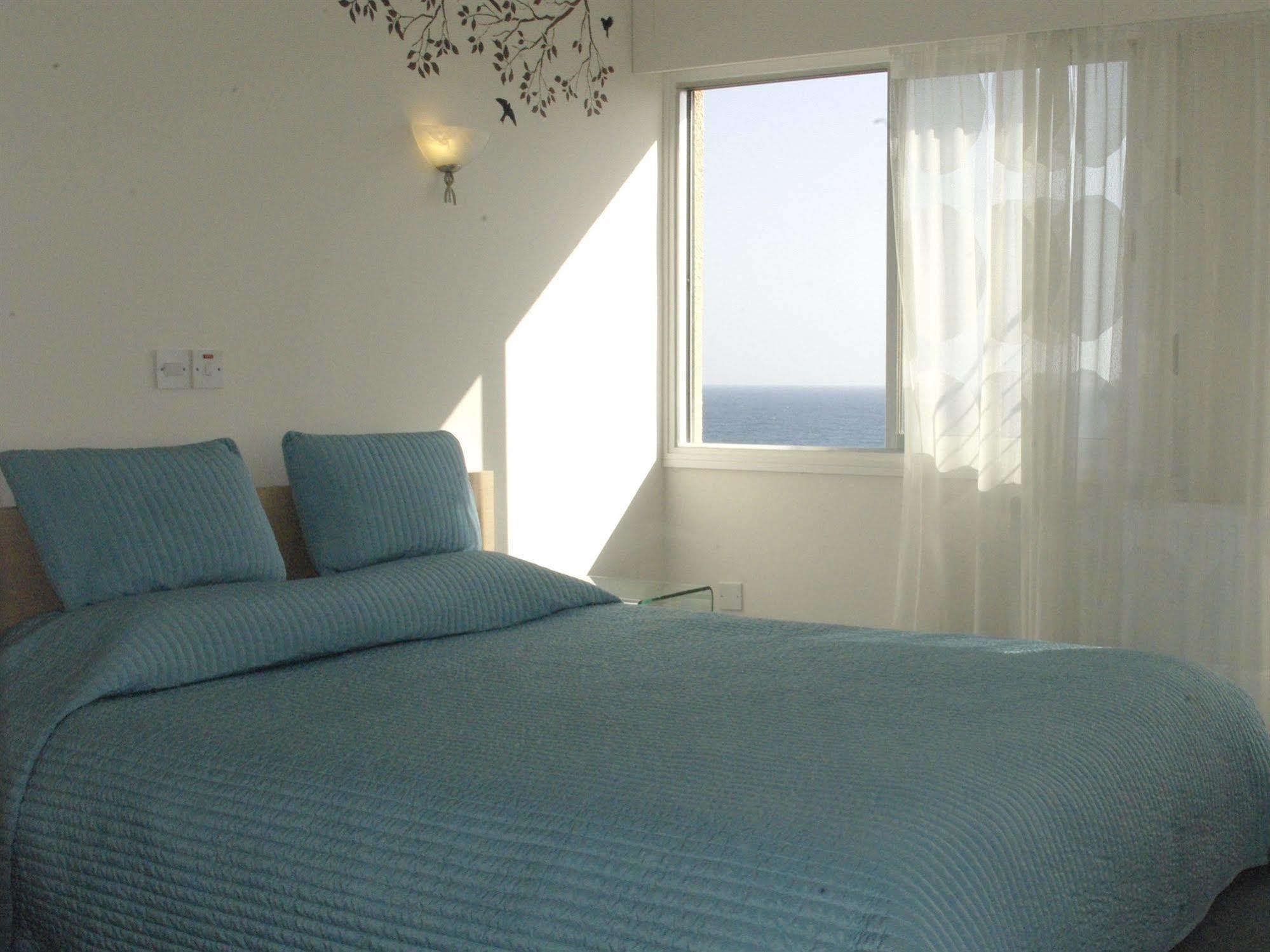 Vega Apartments Limassol Exteriör bild