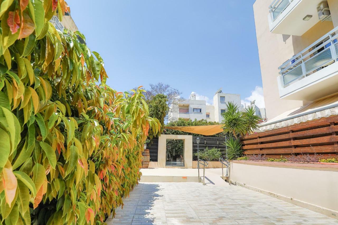 Vega Apartments Limassol Exteriör bild